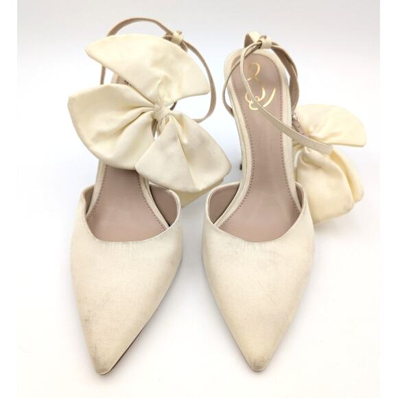 Sam Edelman Cream Heels with Bow Detail - Picture 2 of 14